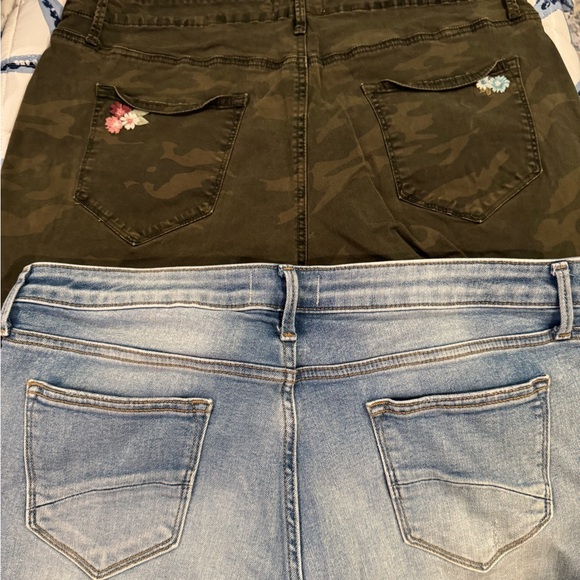 DRIFTWOOD Floral Embroidered Jean Shorts - Picture 3 of 6